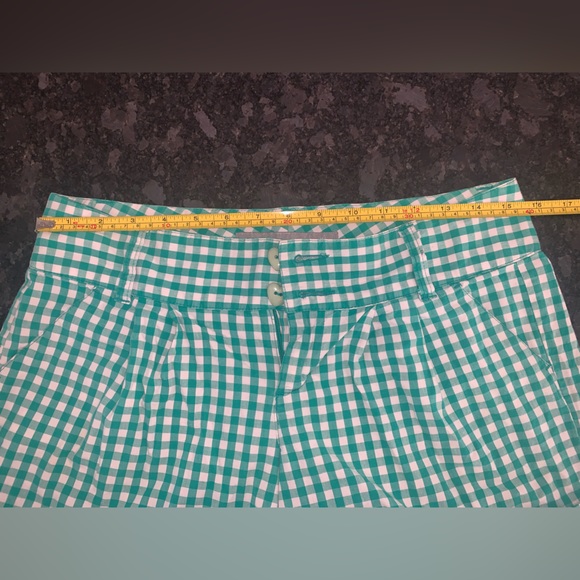 dEliA*s green checkered short size 7 pleated ADORABLE Heart Buttons! - Picture 7 of 10